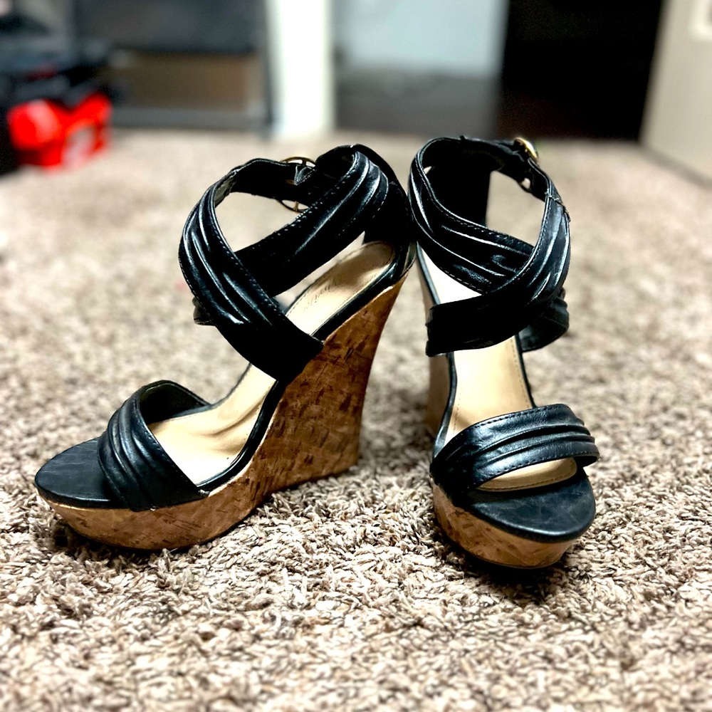 Classic black strap with cork brown platforms